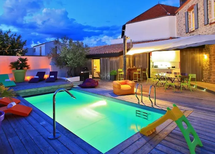 Apart-hotel La Chaize - Villa, & 3*